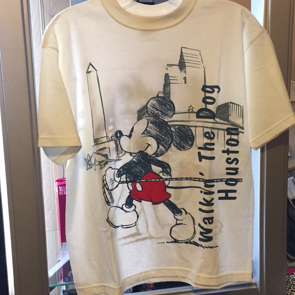 Mickey Mouse T-Shirt🌷 SOLD 🌷